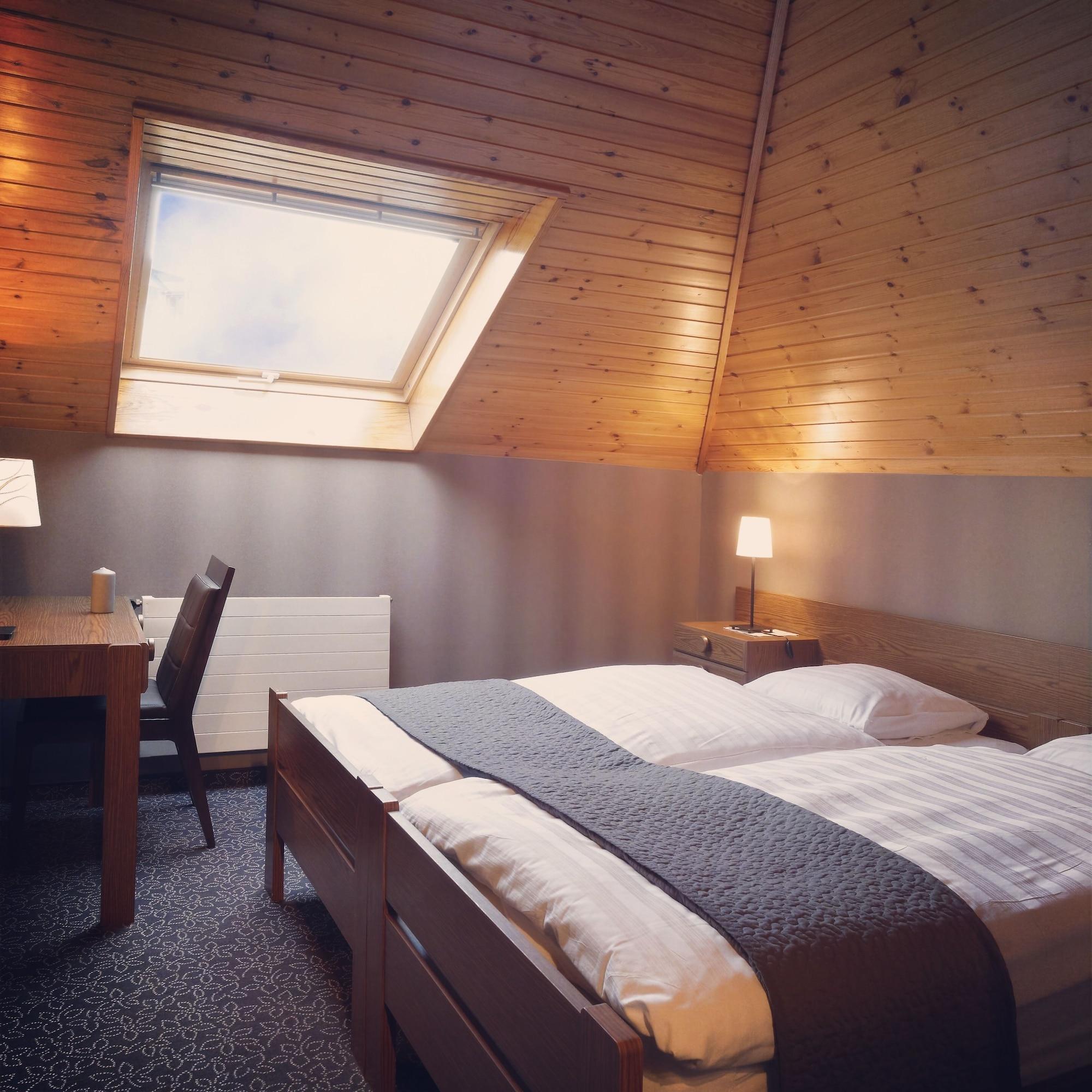 La Suite – Hôtel Café & Restaurant by null