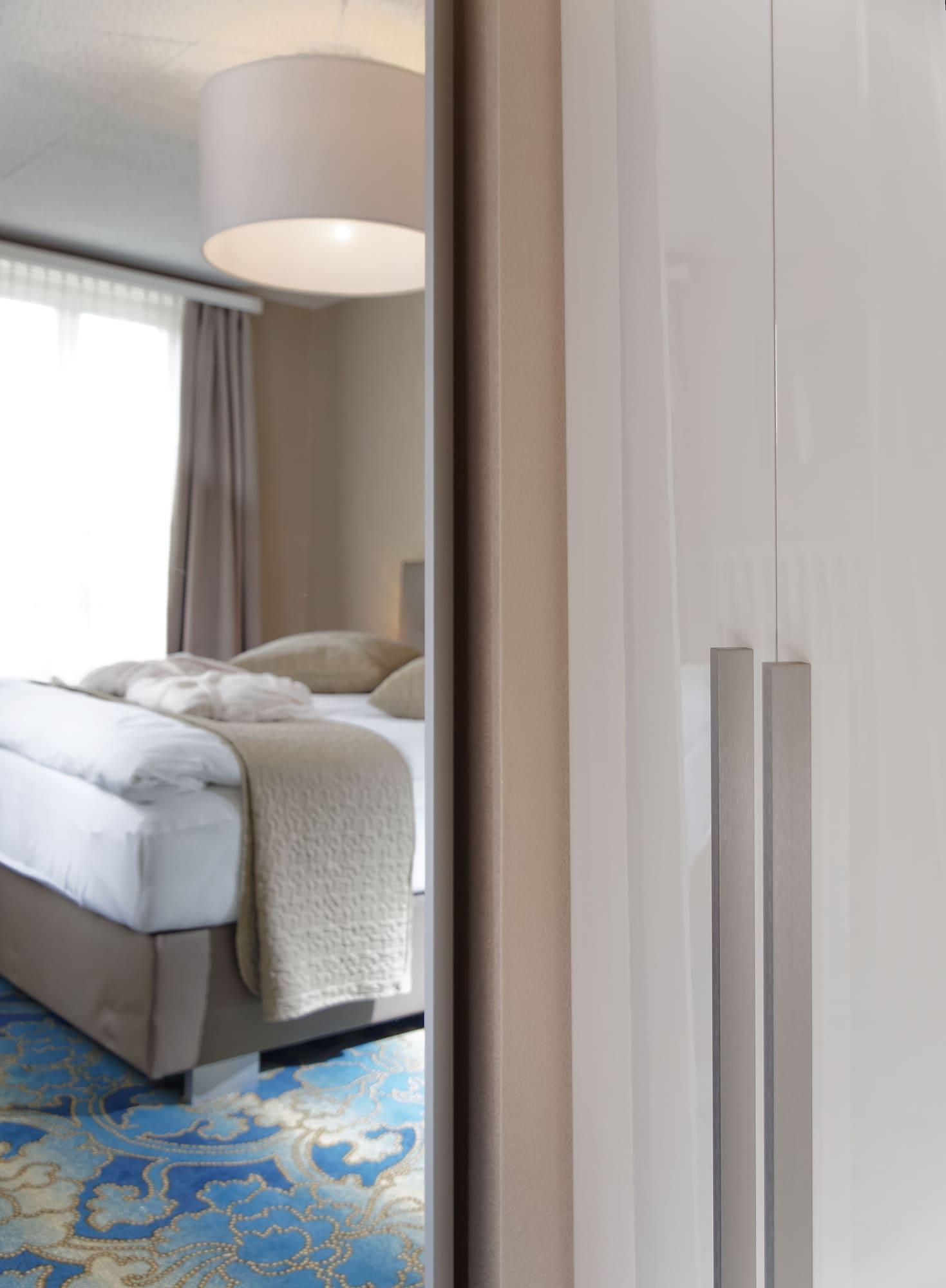 La Suite – Hôtel Café & Restaurant by null