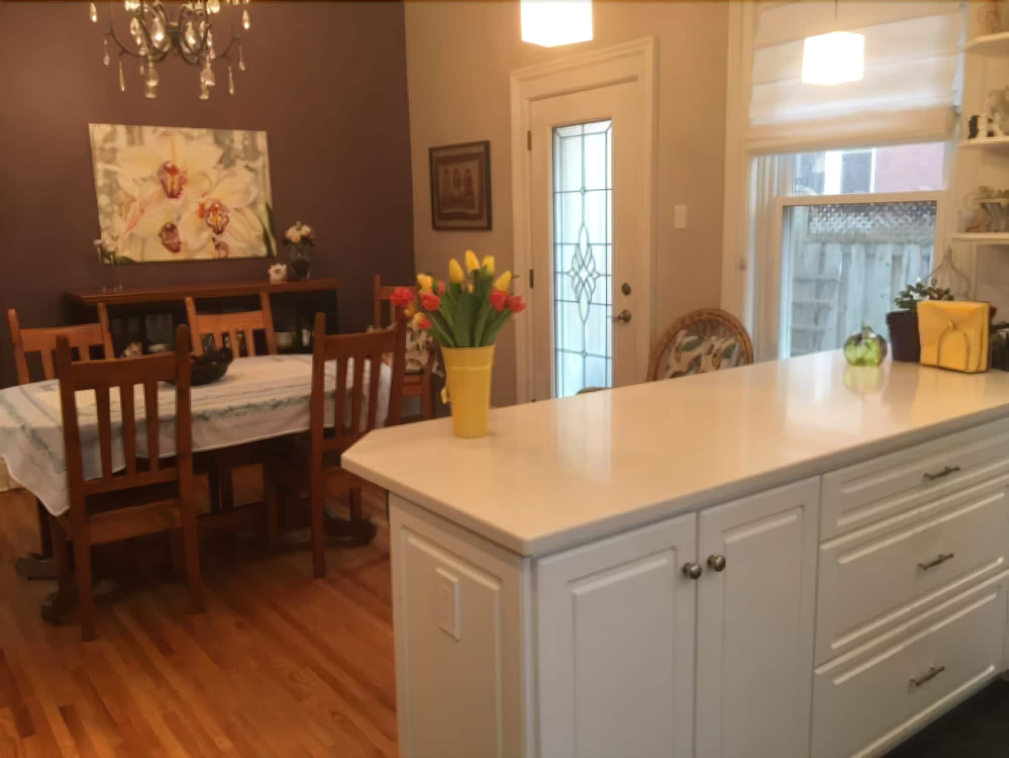 Cottage on Caledonia Bed & Breakfast