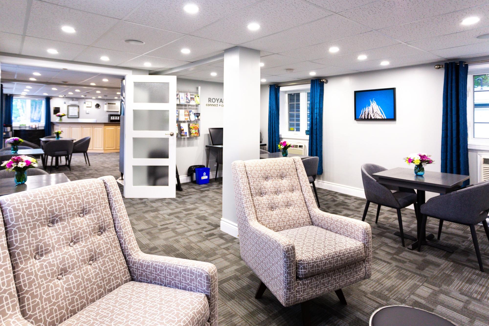 Royal Inn + Suites by null