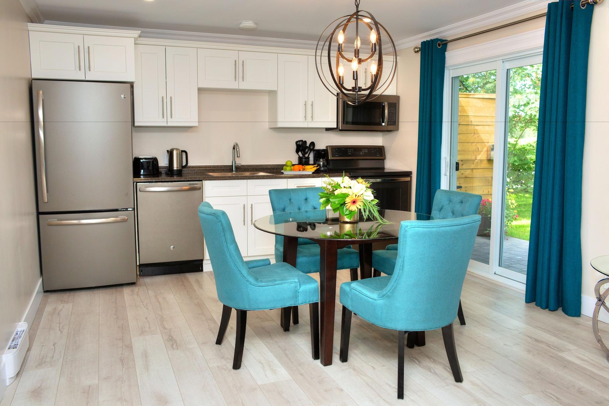 Royal Inn + Suites by null