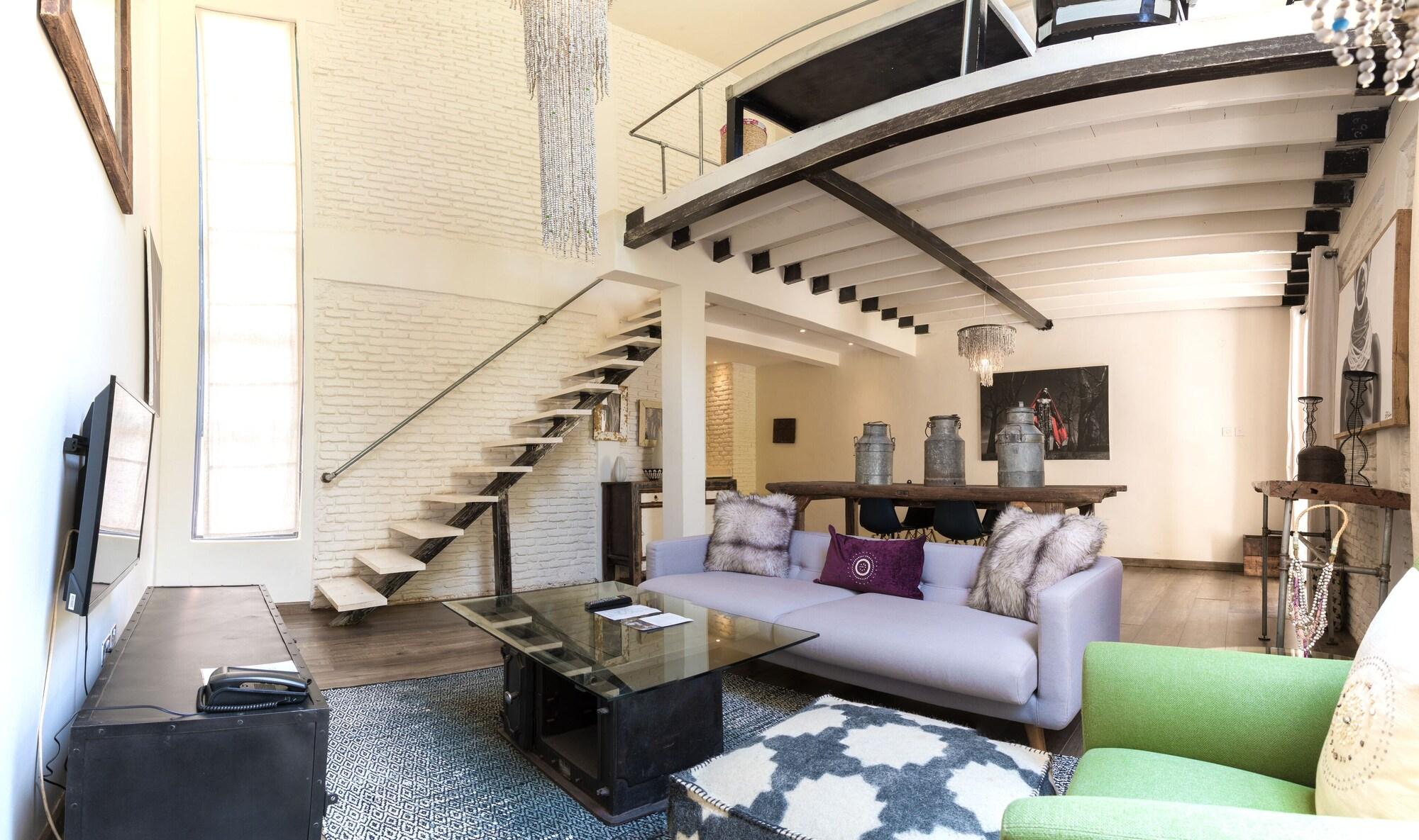 Latitude 13 Degrees by null