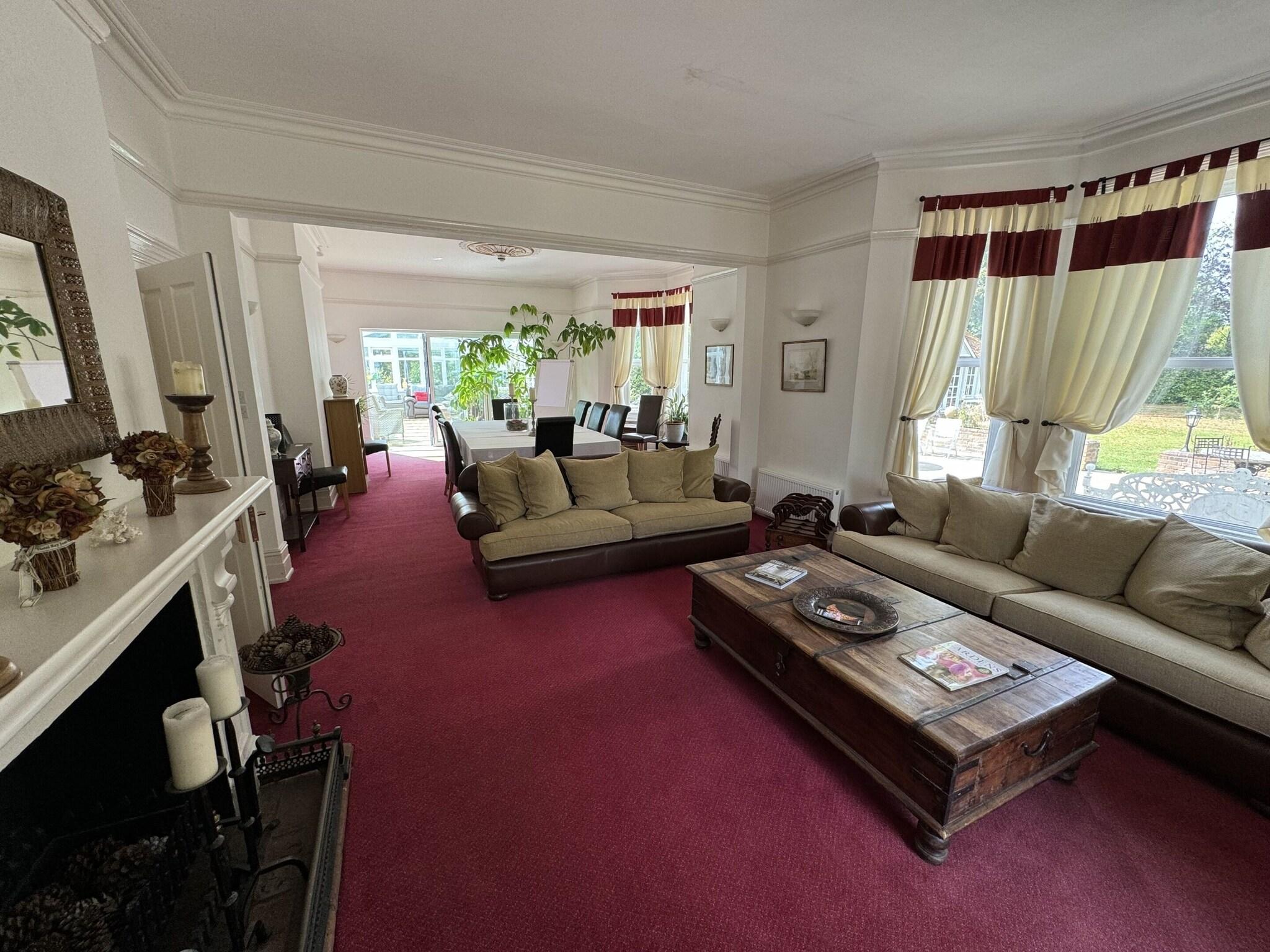 Hookwood Lodge