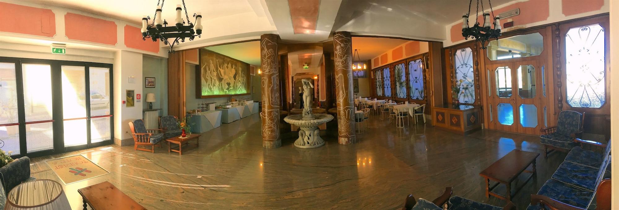 Tourist Hotel