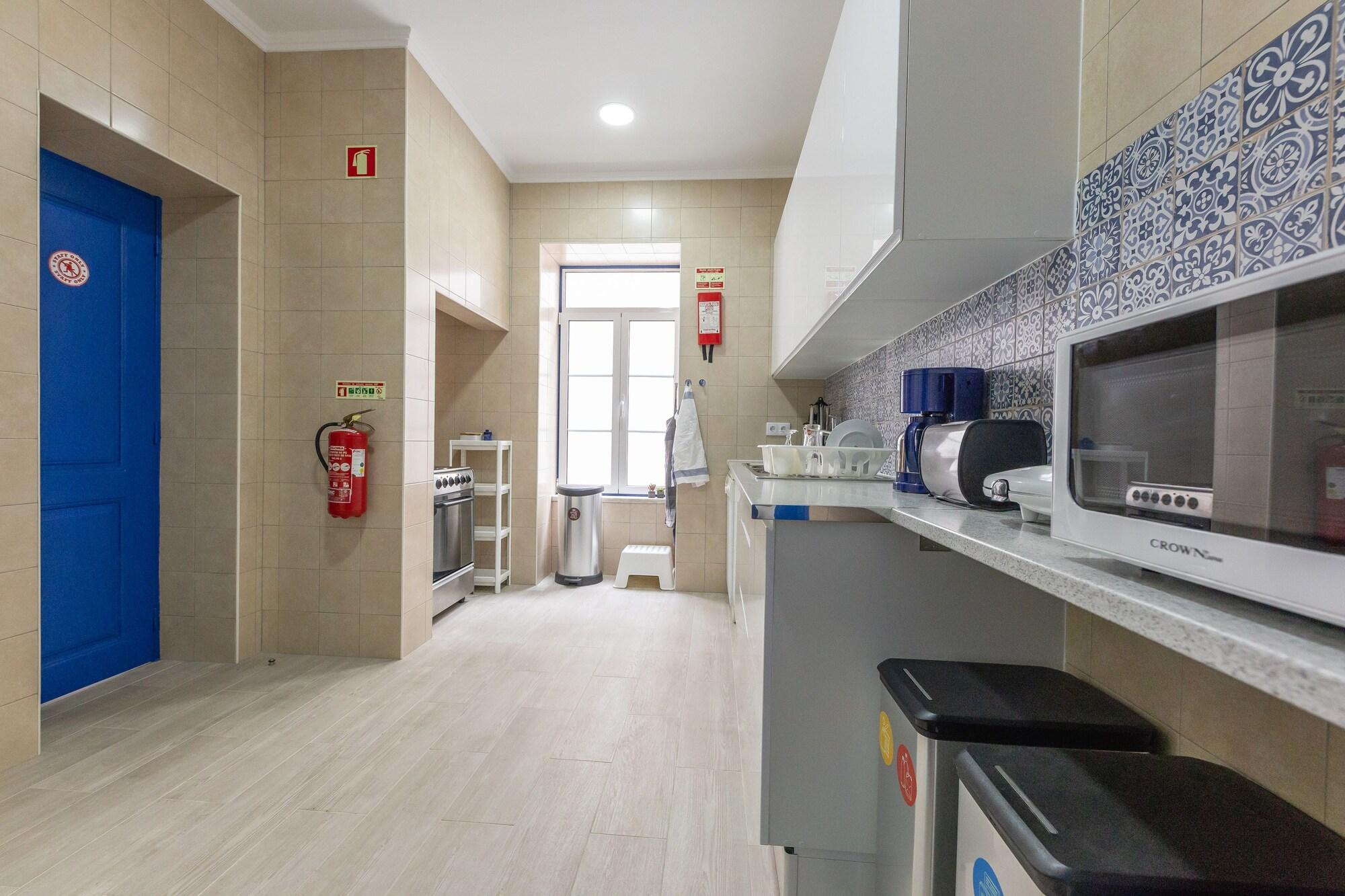 Help Yourself Hostels Parede