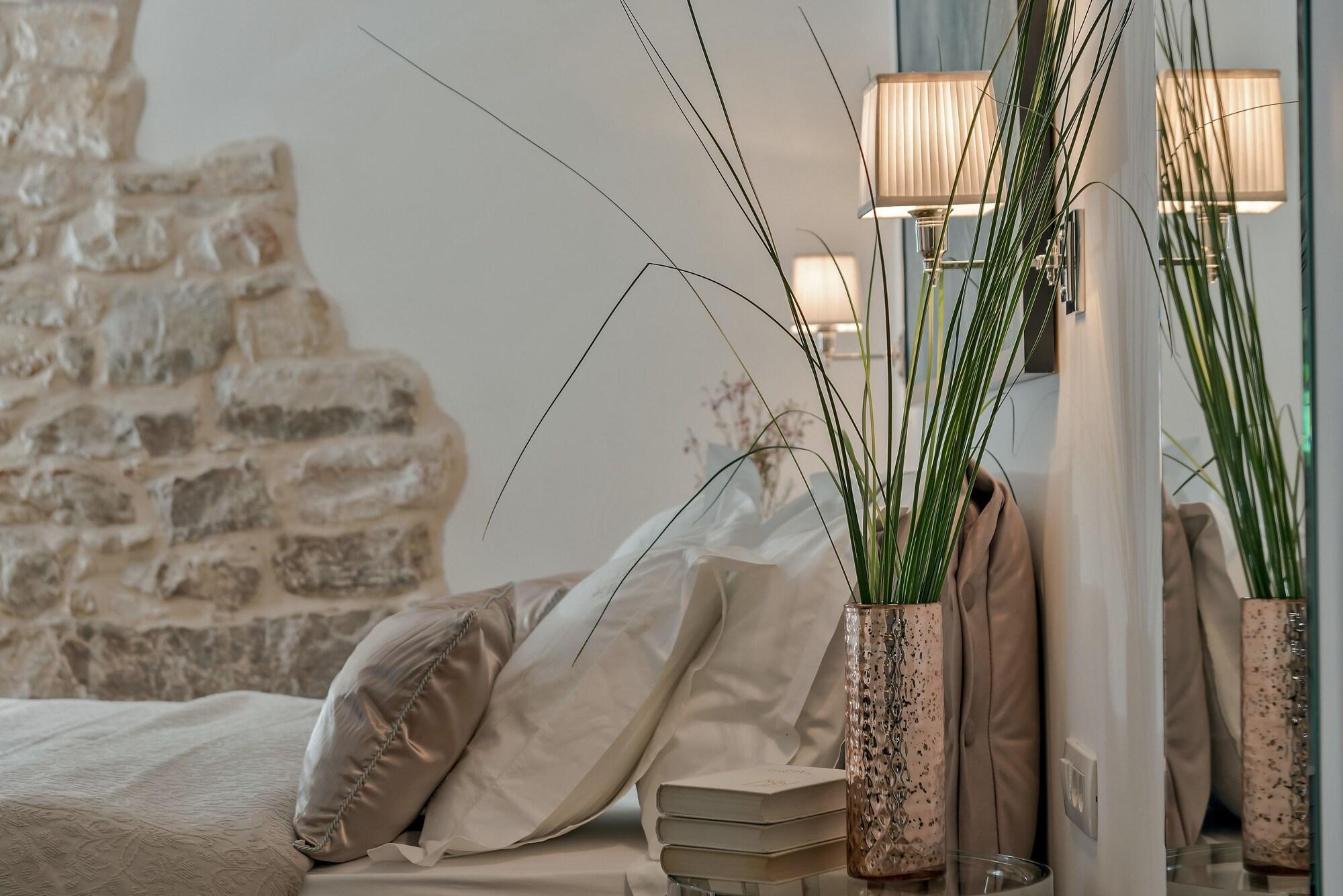 Heritage Hotel 19 by null