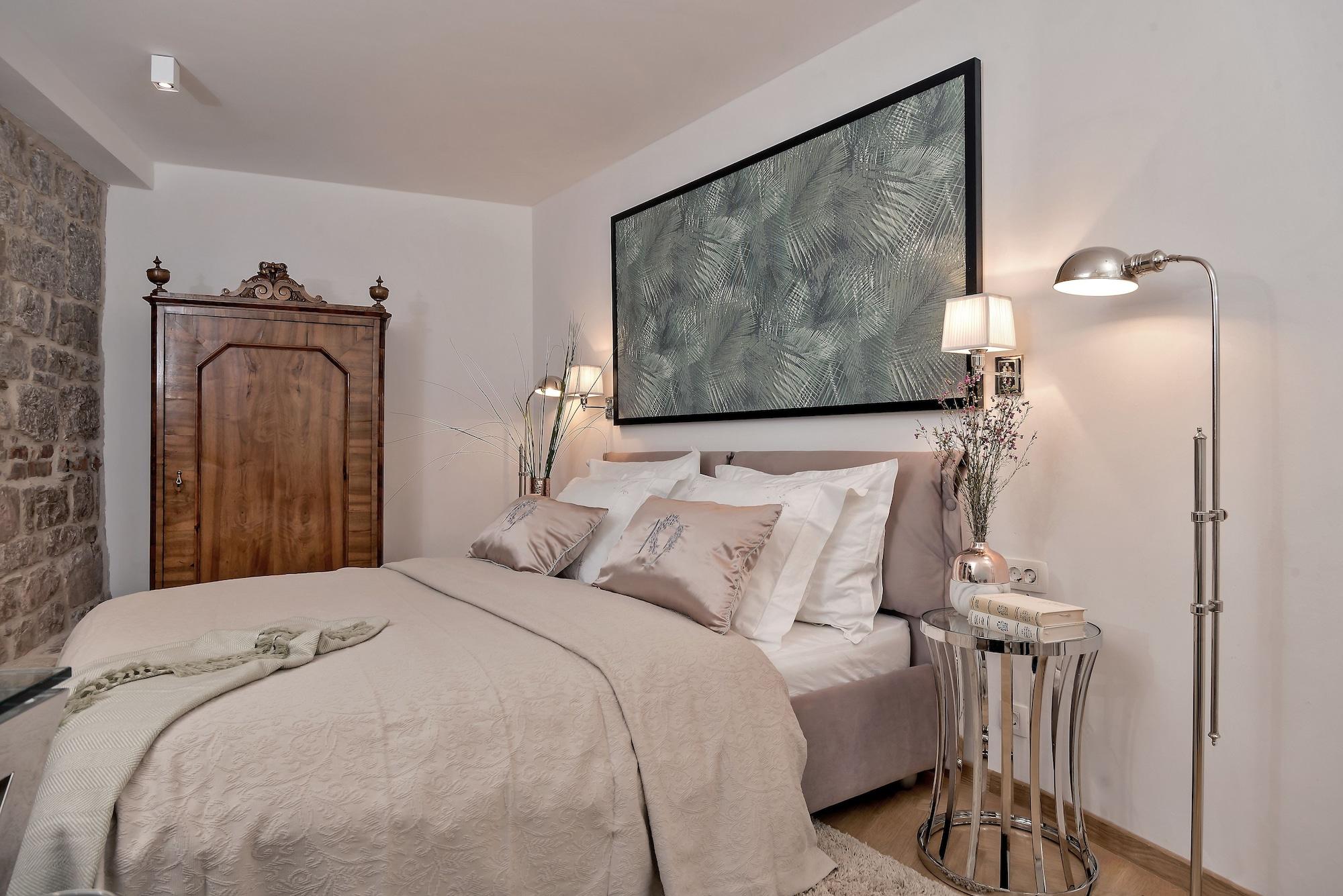 Heritage Hotel 19 by null