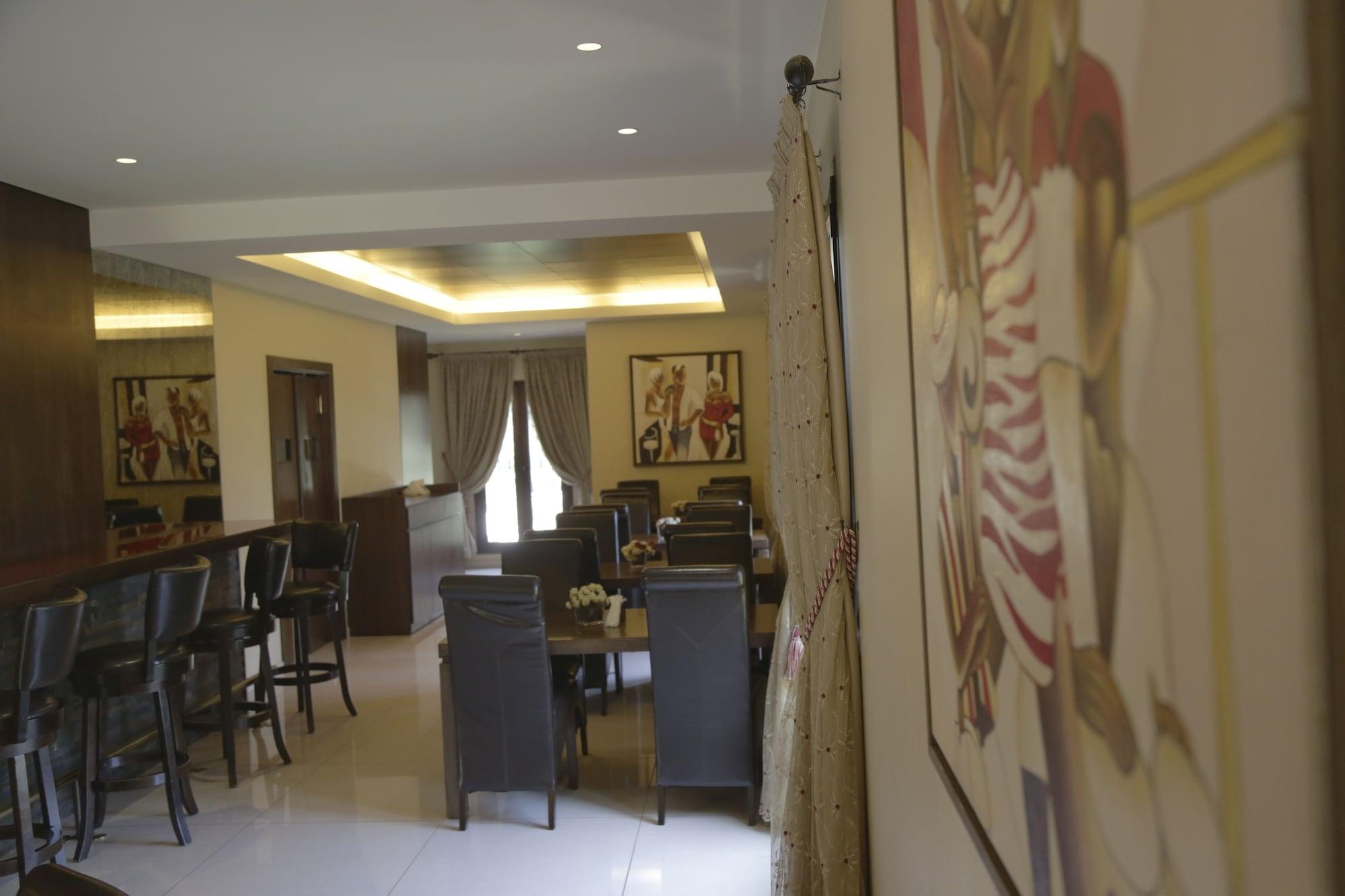 The Lodge Inn Hotel
