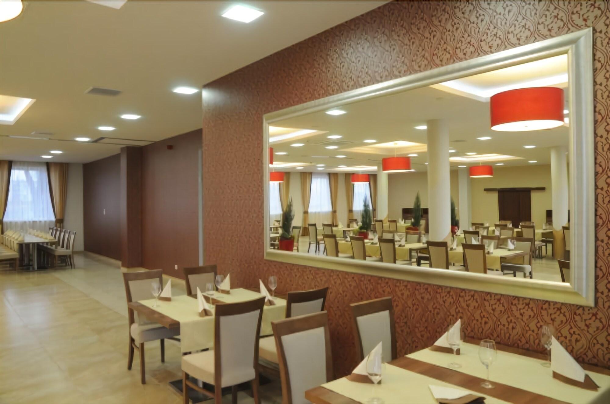 Hotel Austeria Conference & Spa