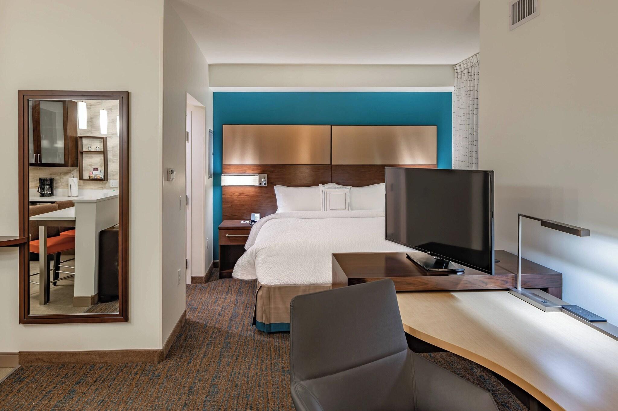 Residence Inn By Marriott Dallas At The Canyon