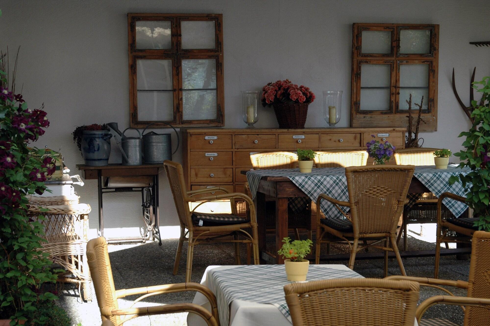 Landgasthof Läuterhäusle by null