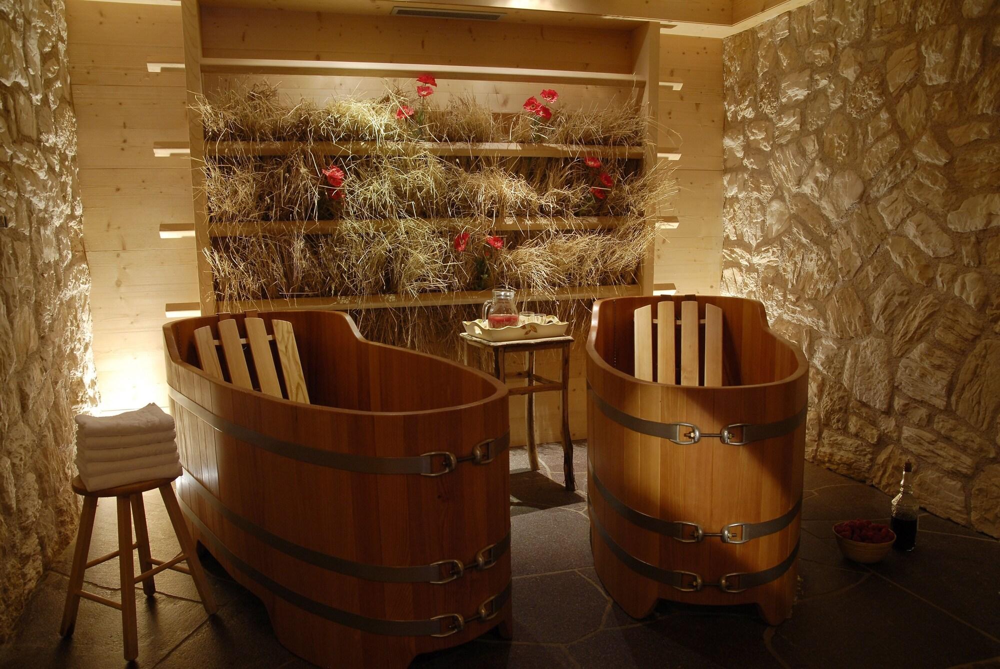 ADLER Spa Resort DOLOMITI by null