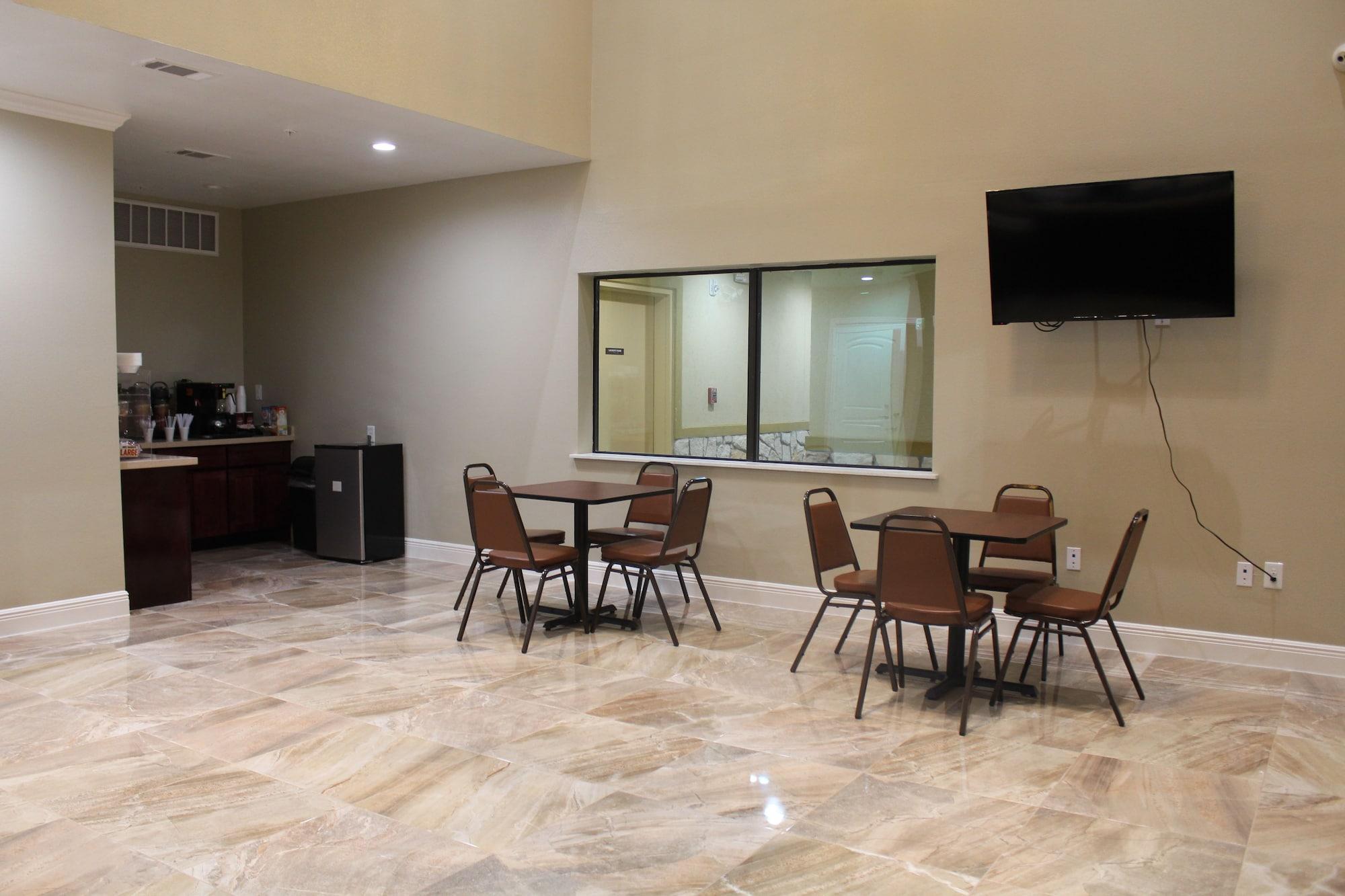 Express Inn & Suites - Bush Airport