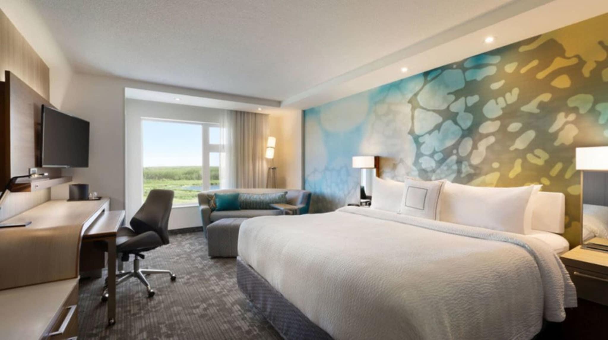 Courtyard By Marriott Burlington