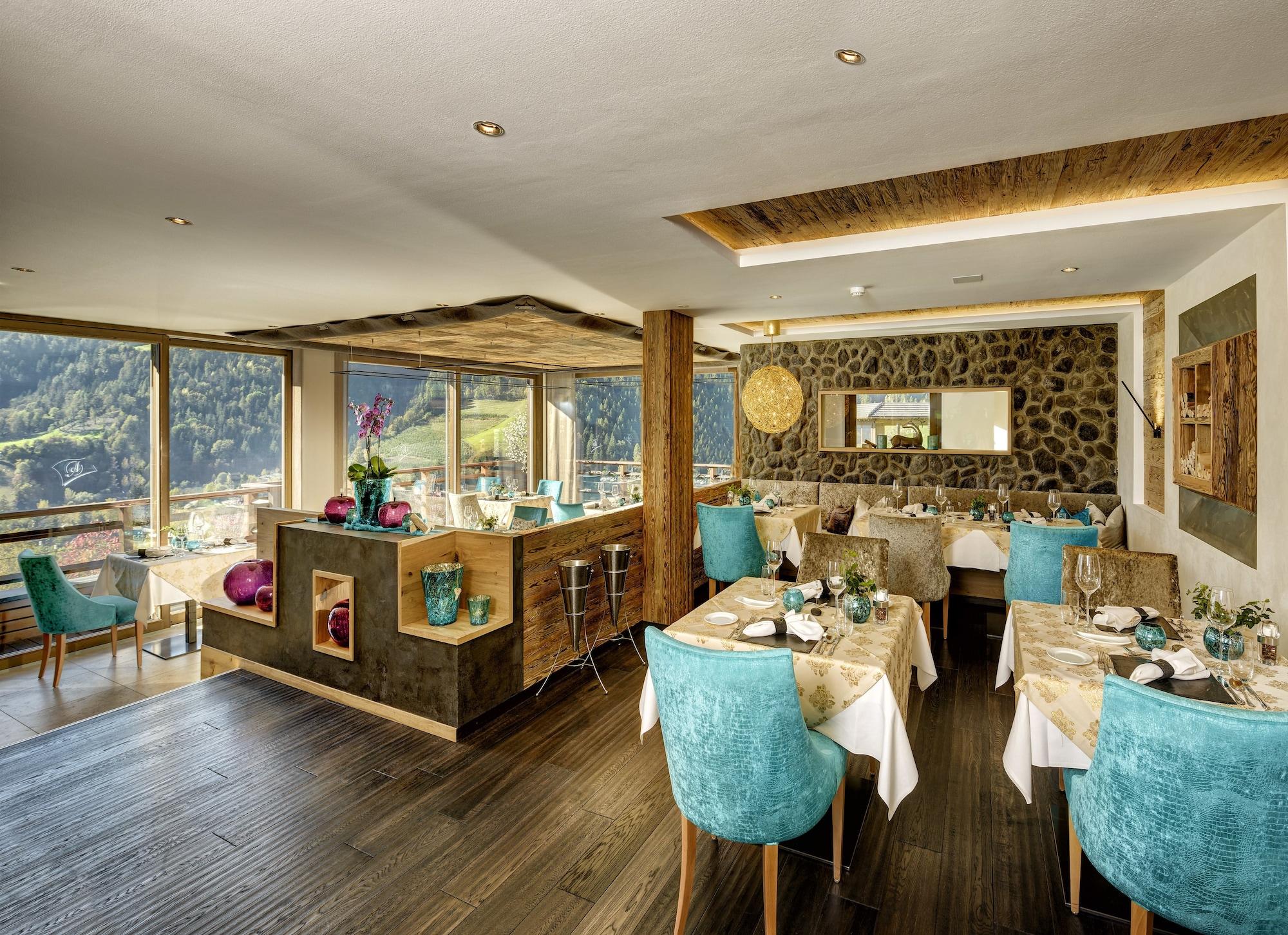 Andreus Resorts