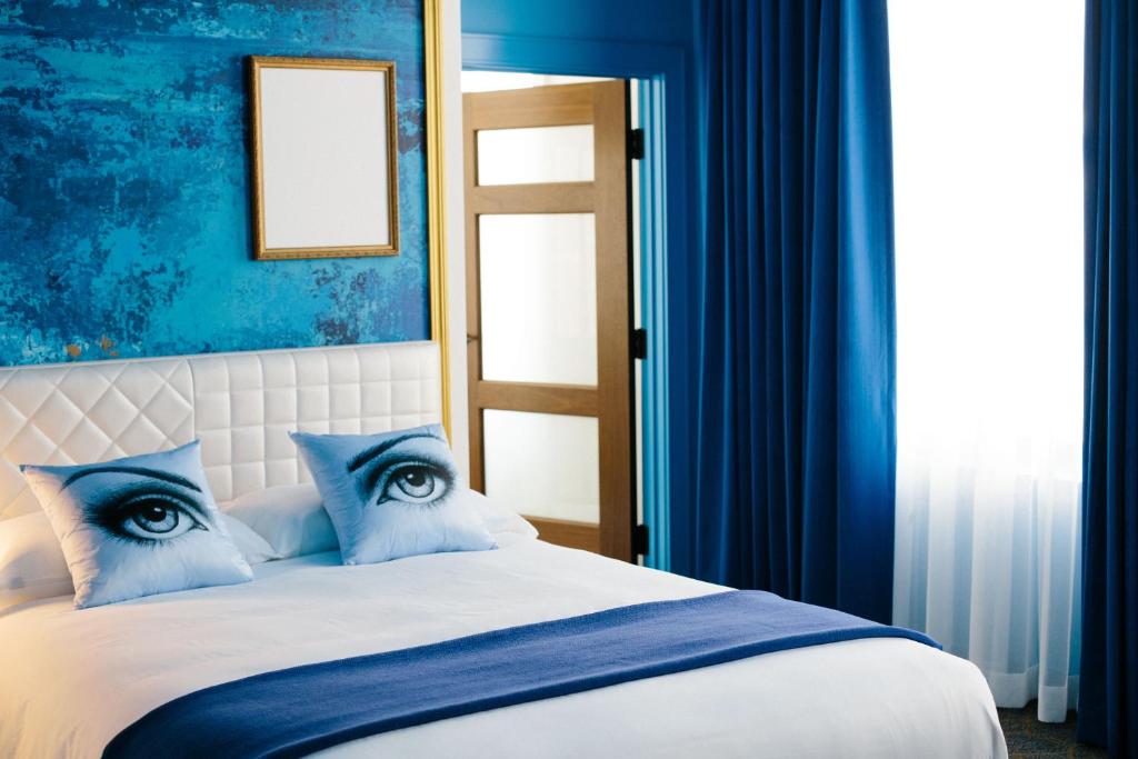 Angad Arts Hotel St. Louis, Tapestry Collection by Hilton by null