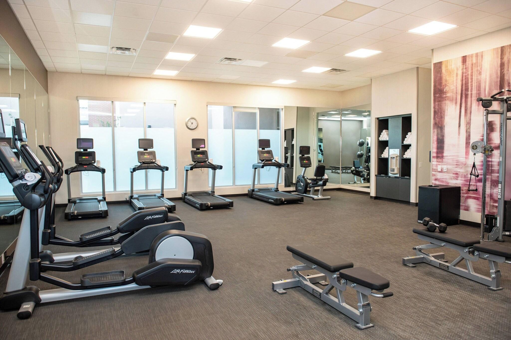 Courtyard By Marriott Mesa At Wrigleyville West