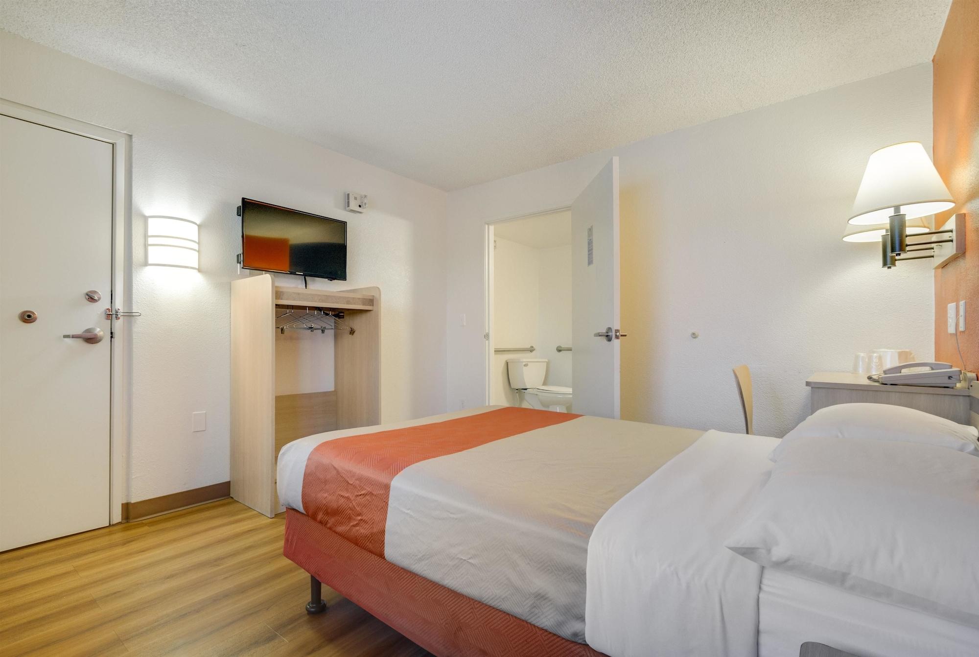 Motel 6 Tempe, AZ - Broadway - ASU