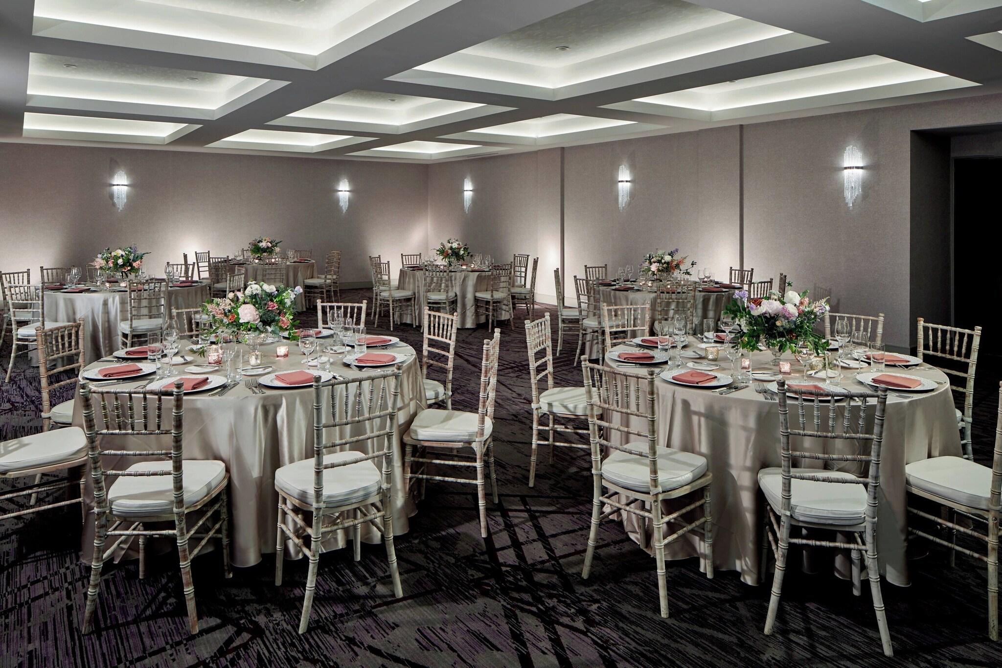 The Del Monte Lodge Renaissance Rochester Hotel &