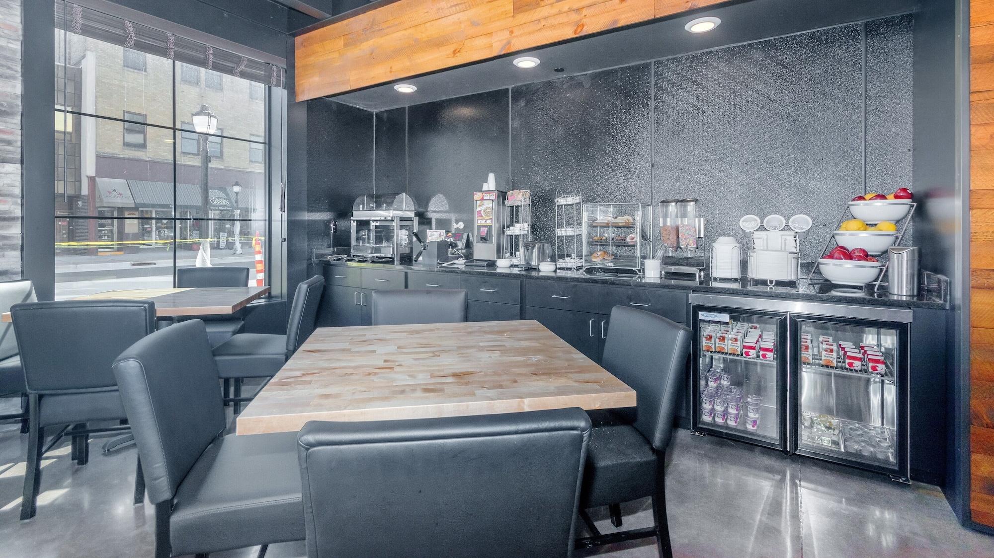 Cobblestone Hotel And Suites Janesville