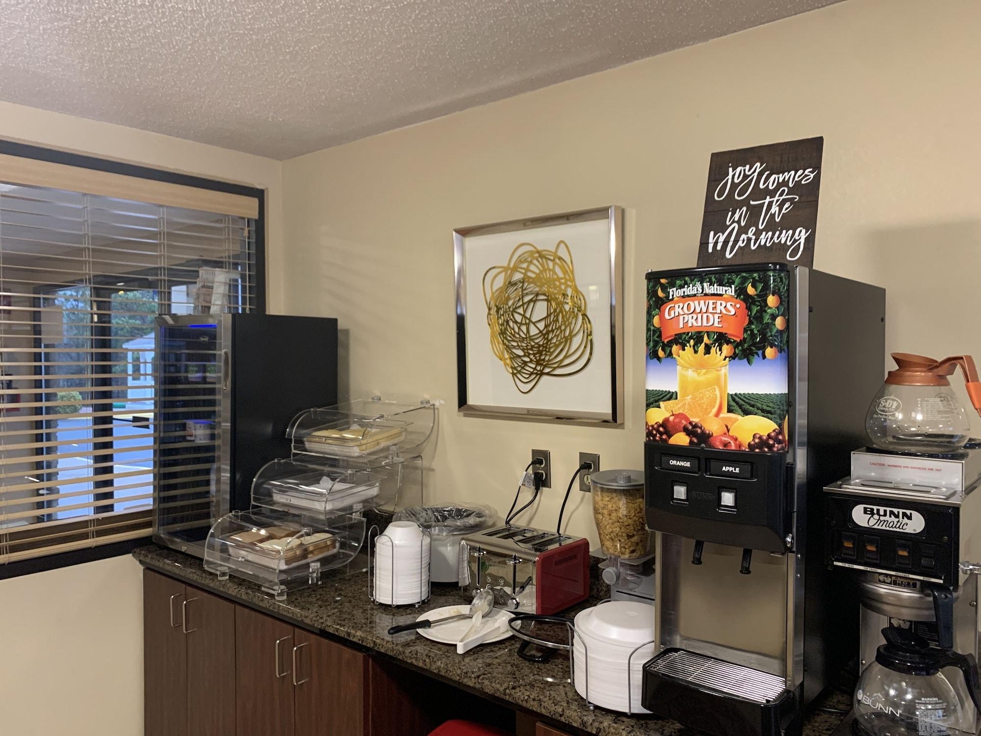 Carolina Inn & Suites of Lake Norman