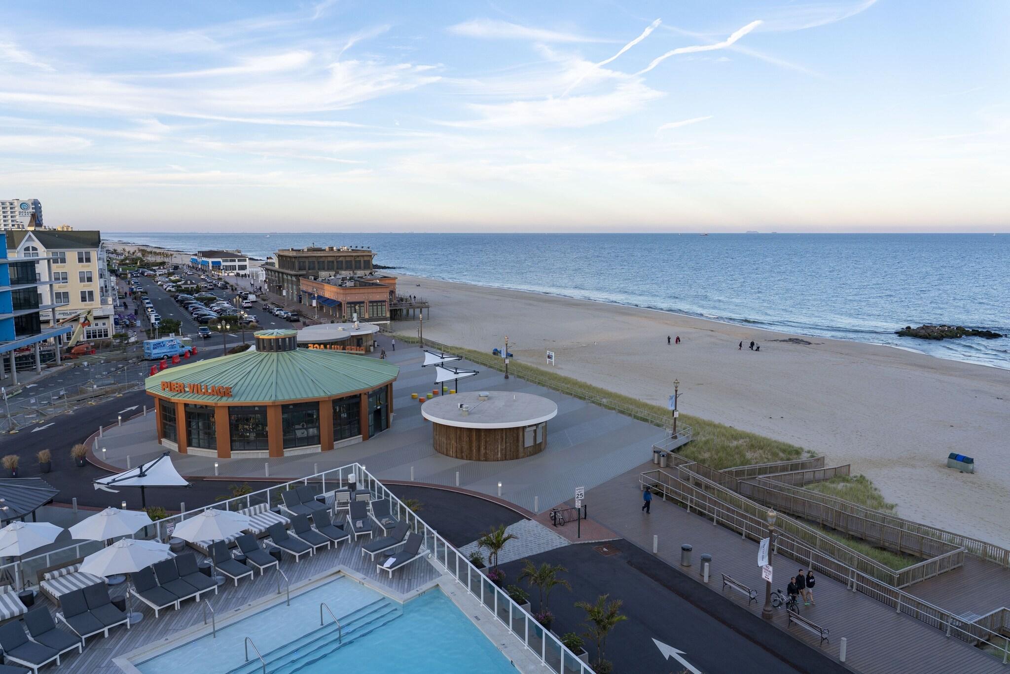 Wave Resort by null