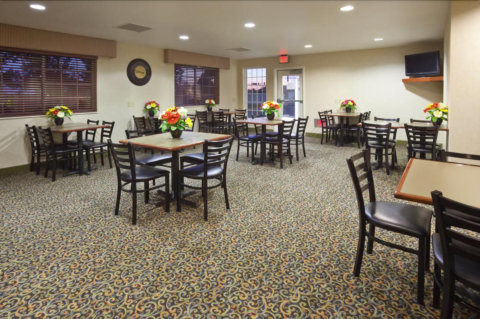 GrandStay Hotel & Suites Becker-Big Lake