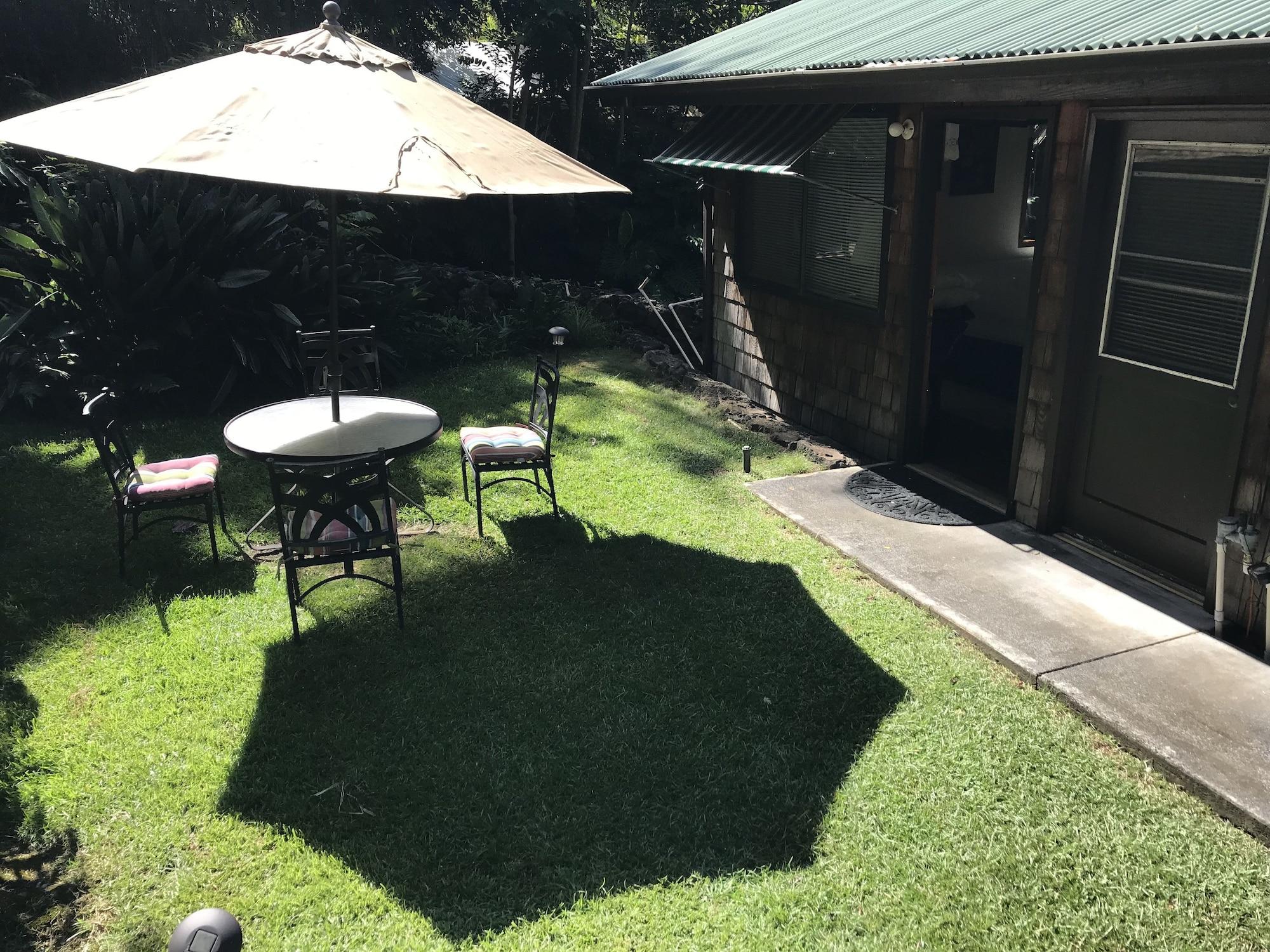 Hale Maluhia Country Inn (House of Peace) by null