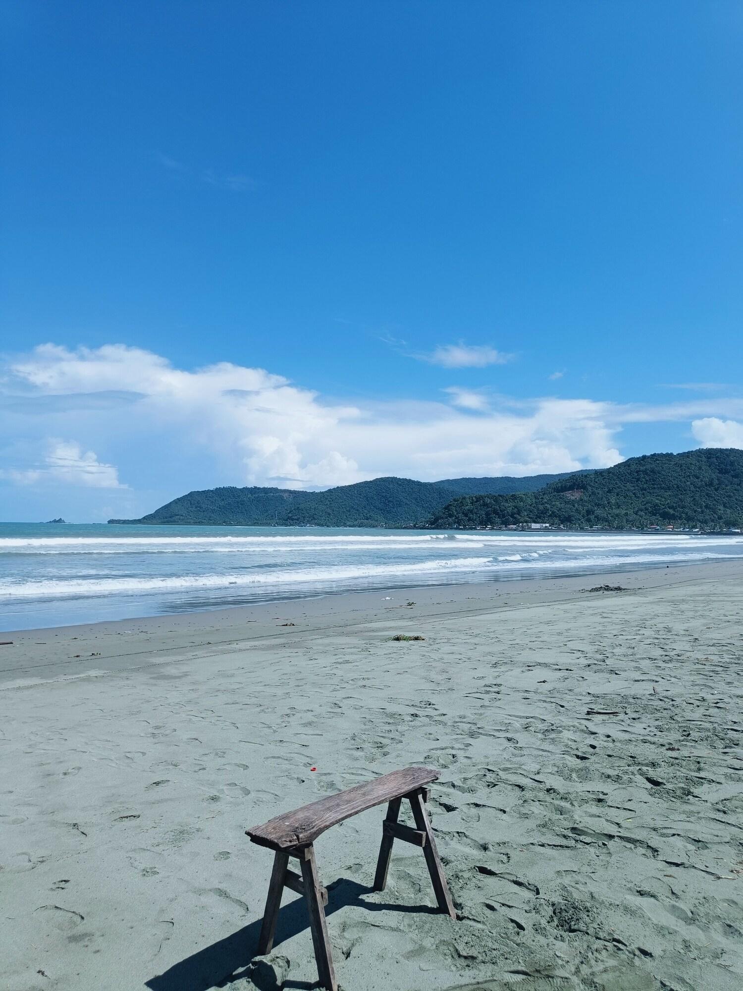 Pacific Waves Inn