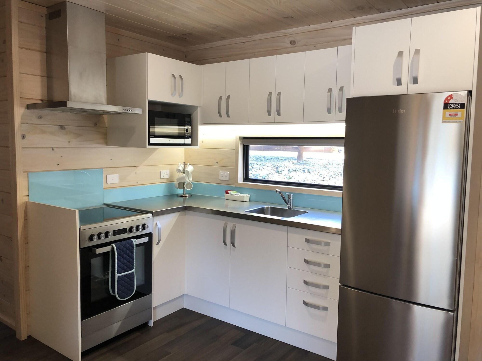 Lakes Edge Holiday Park by null