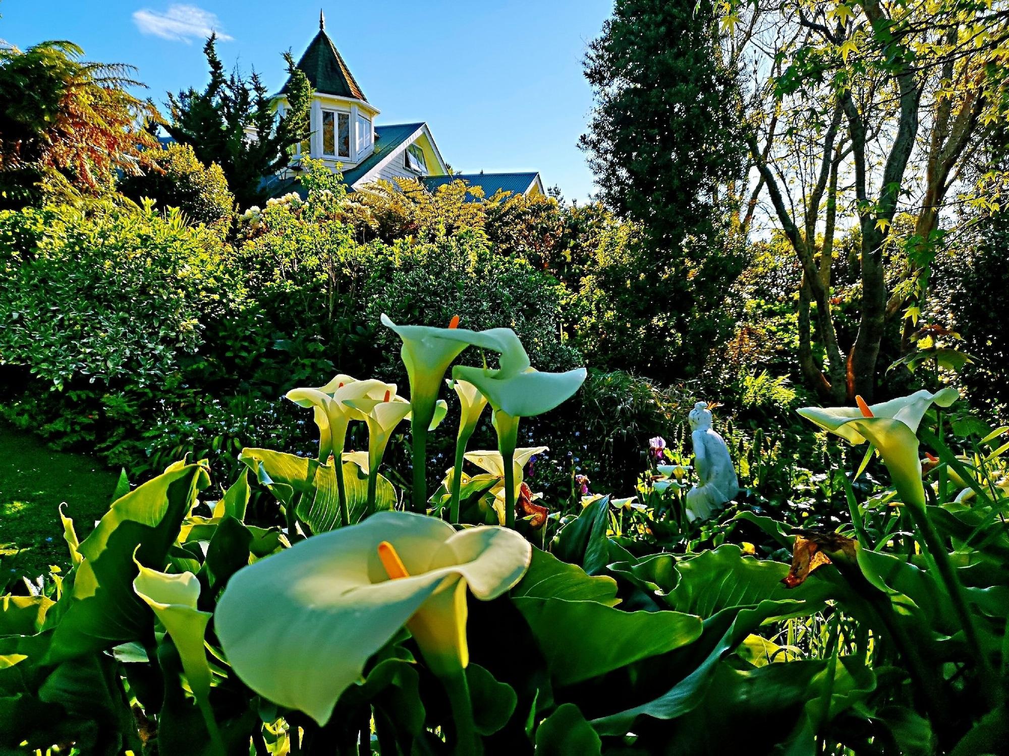 Country Villa Estate