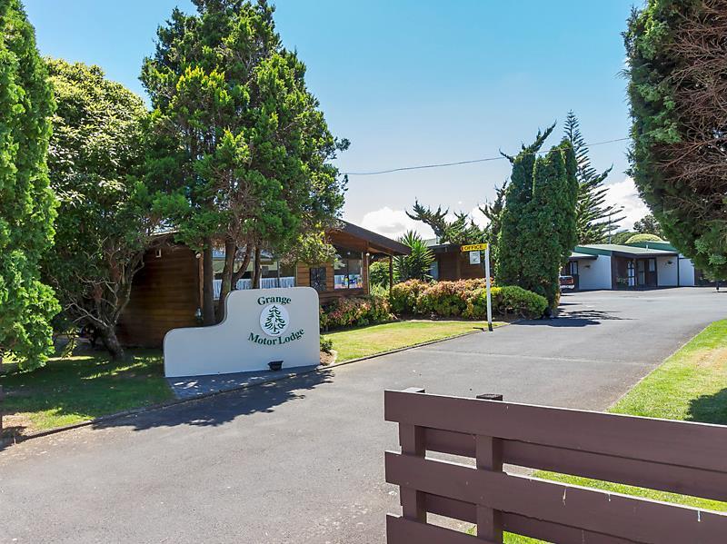 Grange Motel by null