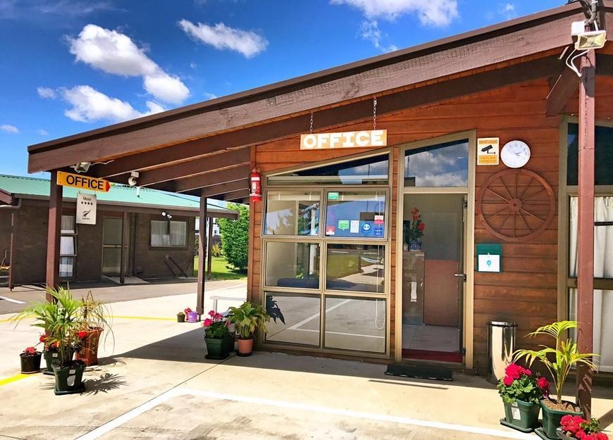 Grange Motel by null