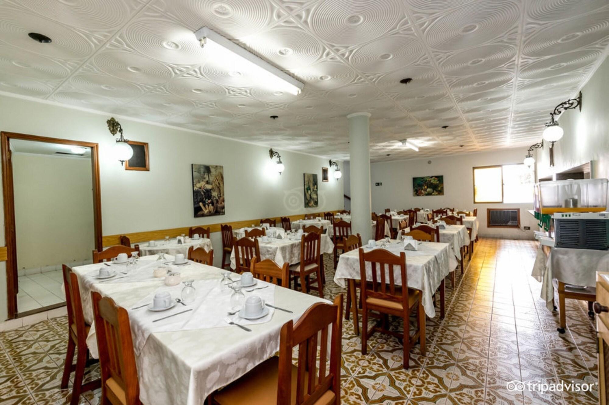 Ilha Porchat Hotel