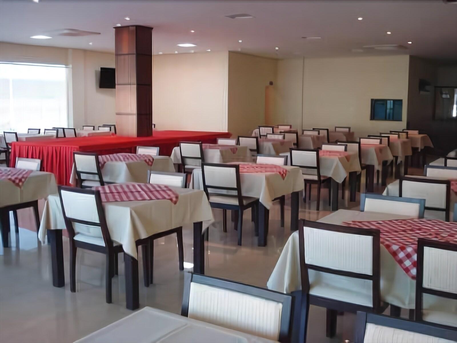 Flamboyant Suite Hotel