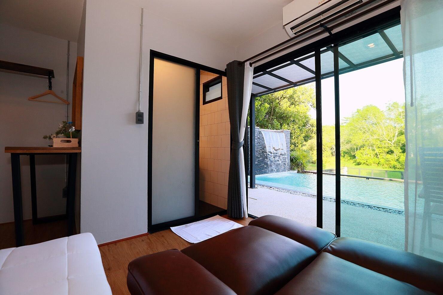 Canvas family home photo 7