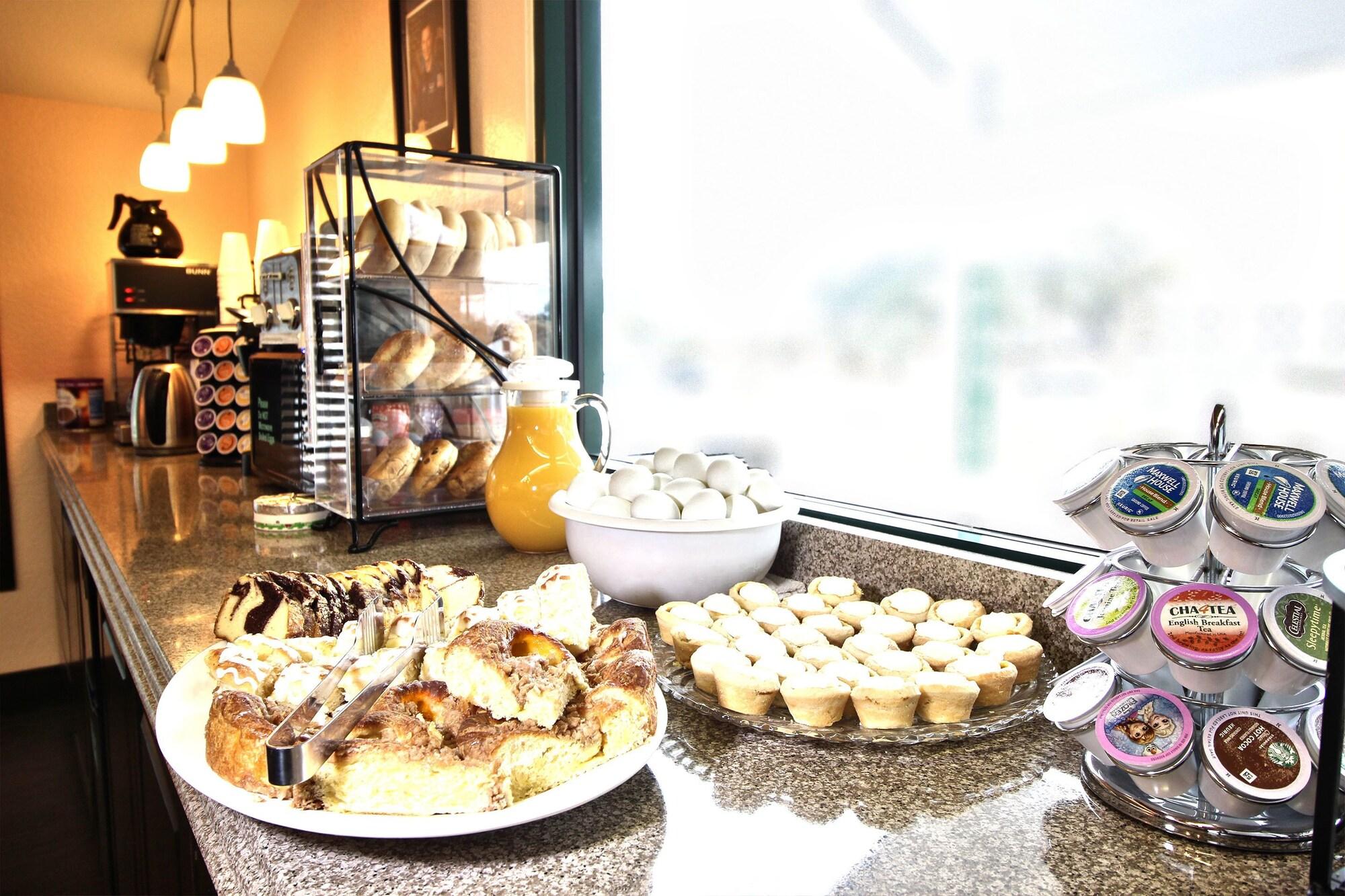 Peach Tree Inn & Suites