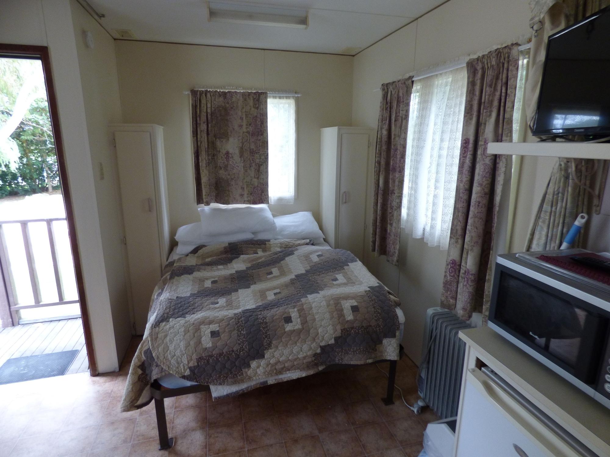 Tenterfield Lodge Caravan Park by null