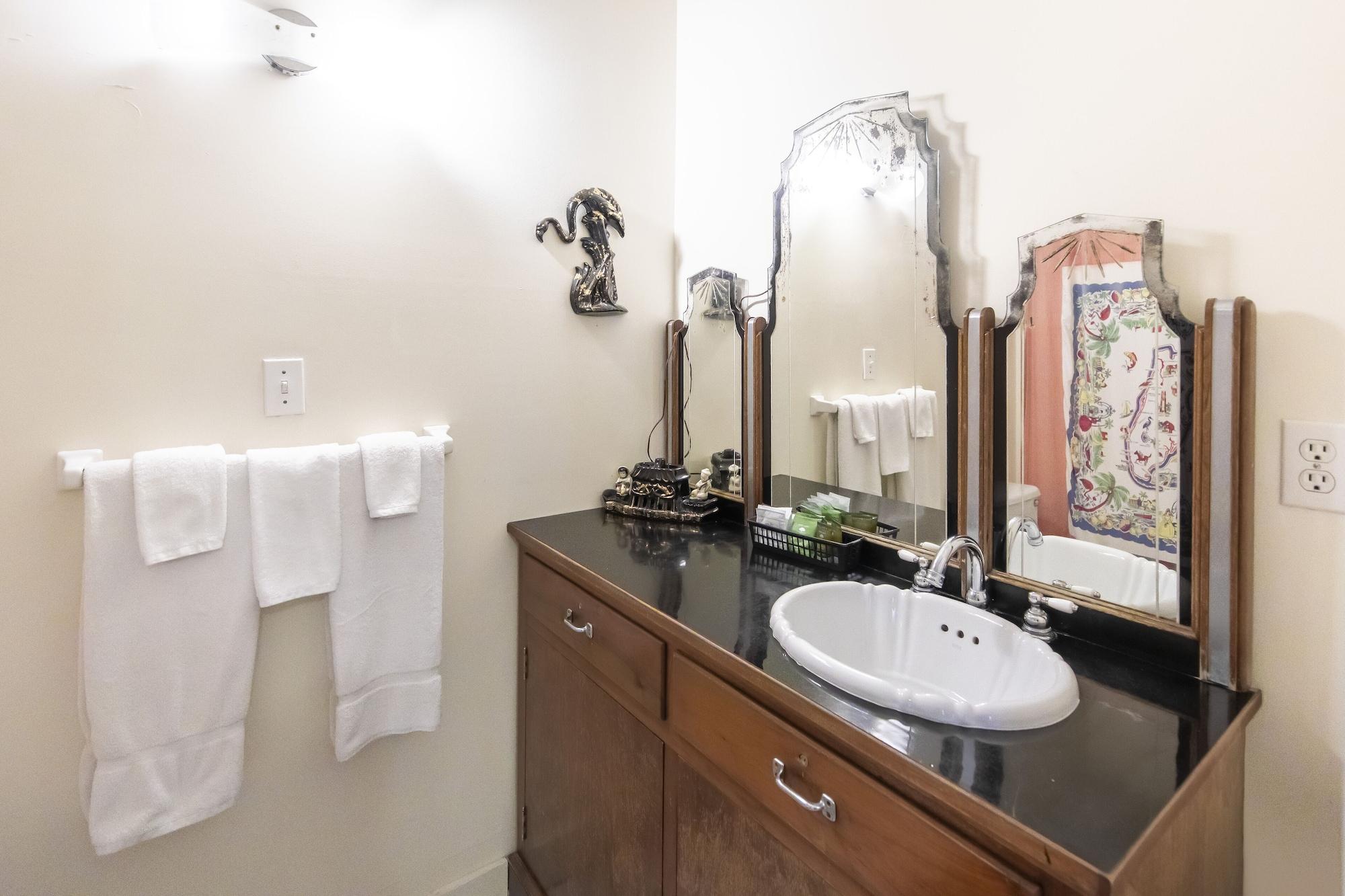 Hibiscus Coffee & Guesthouse by null