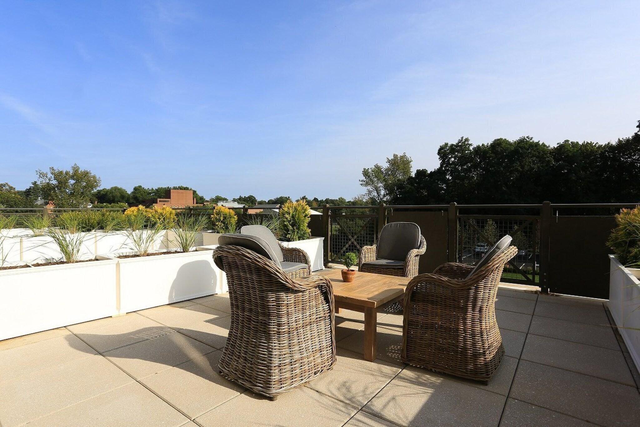 Delamar West Hartford by null