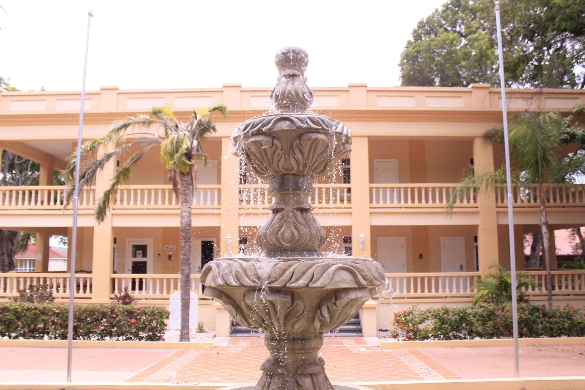 Parador Guánica 1929 by null