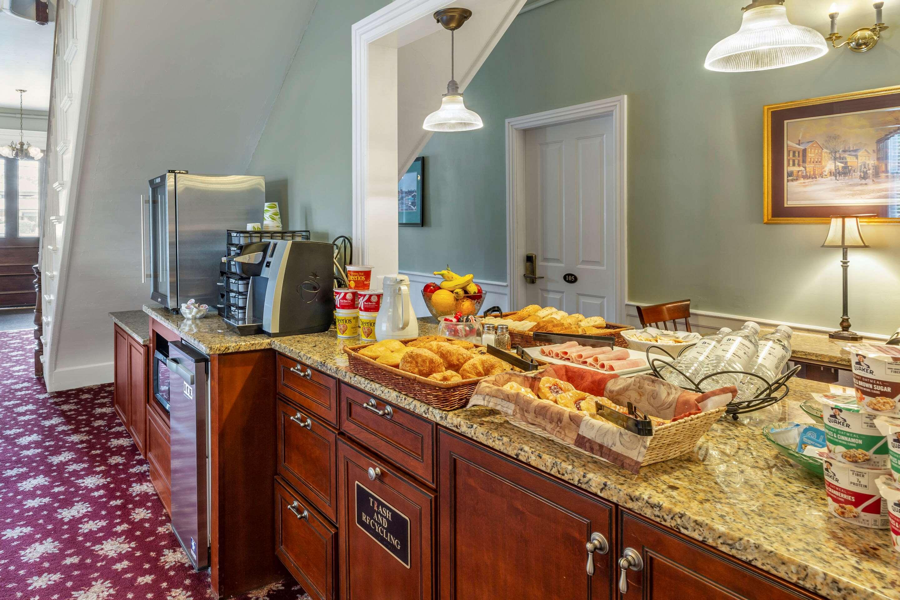 Essex Street Inn by null