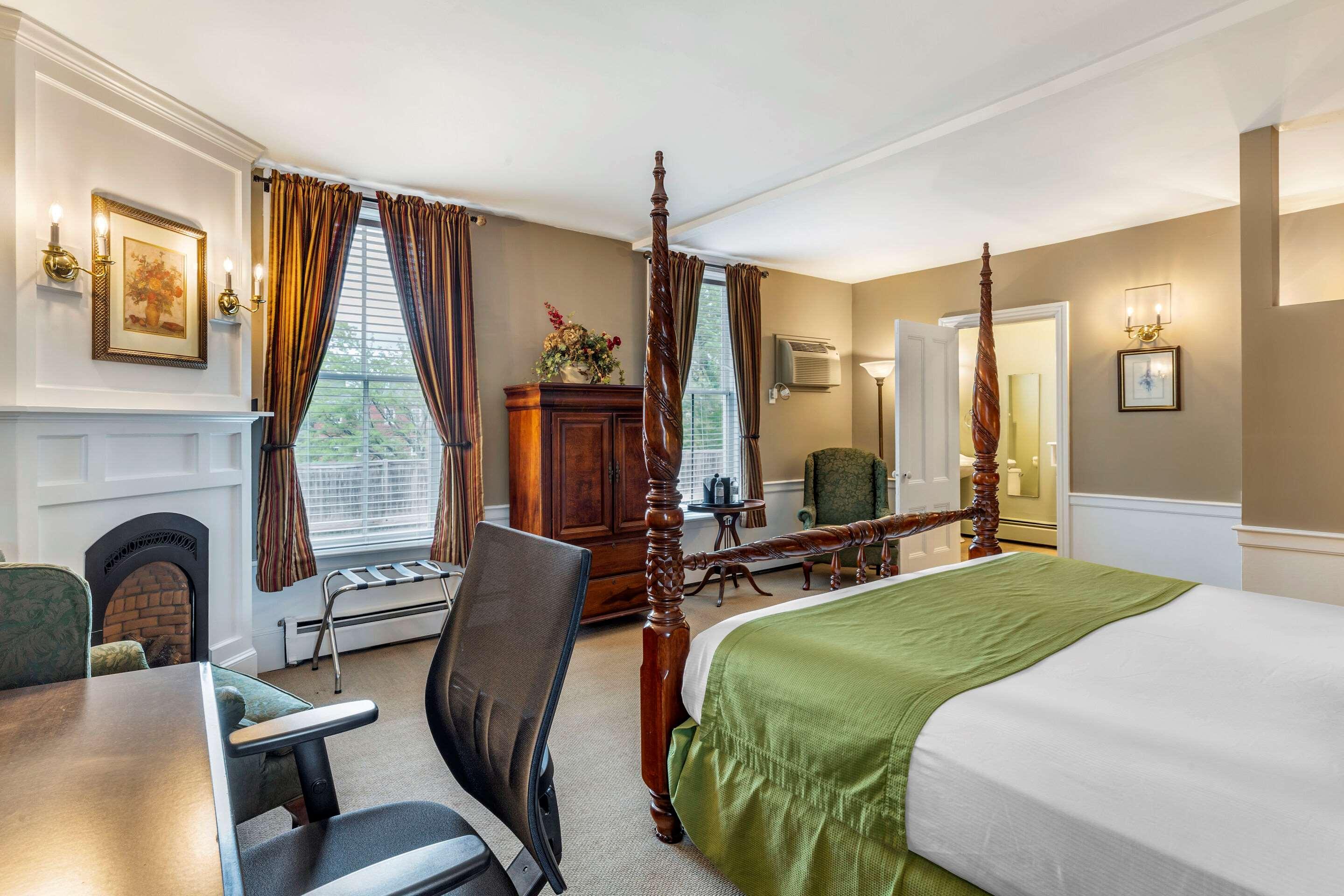 Essex Street Inn by null