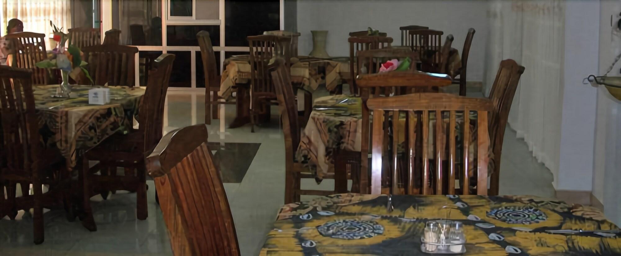 Wadoma Royale Hotel