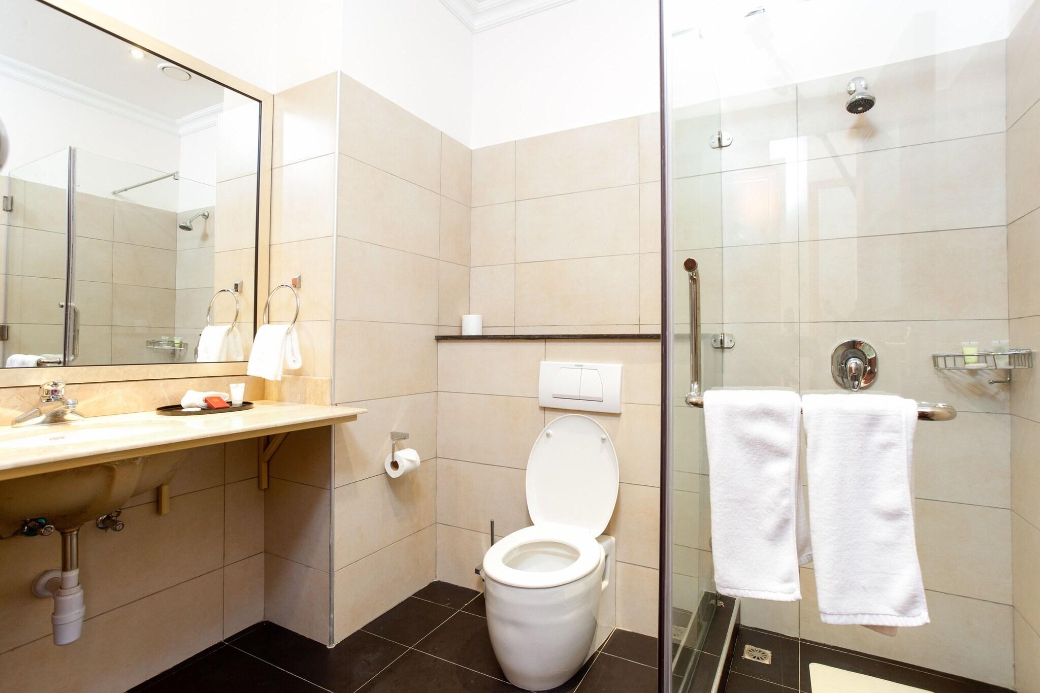 Alba Hotel Meru by null