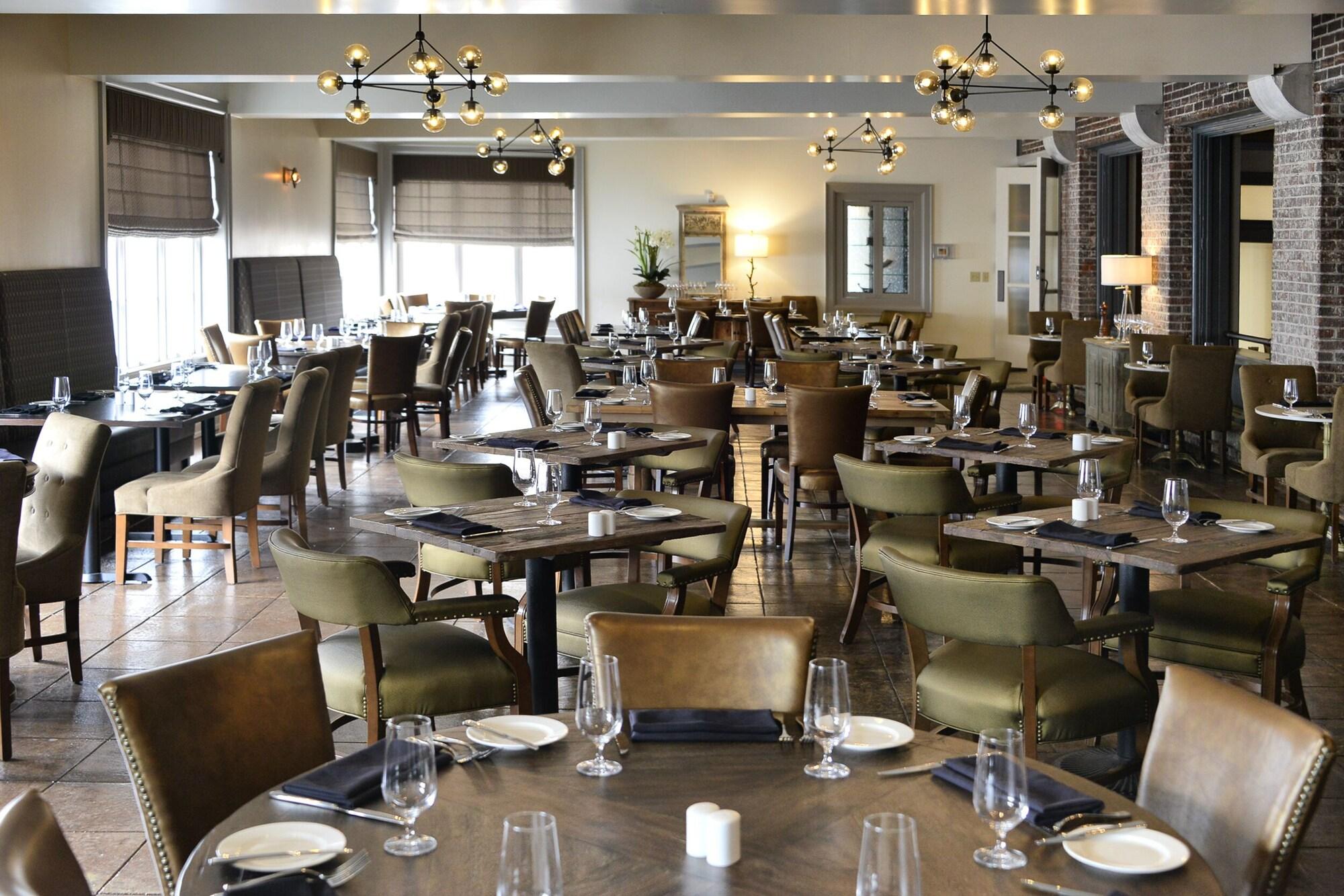 The Stella Hotel & Ballroom by null