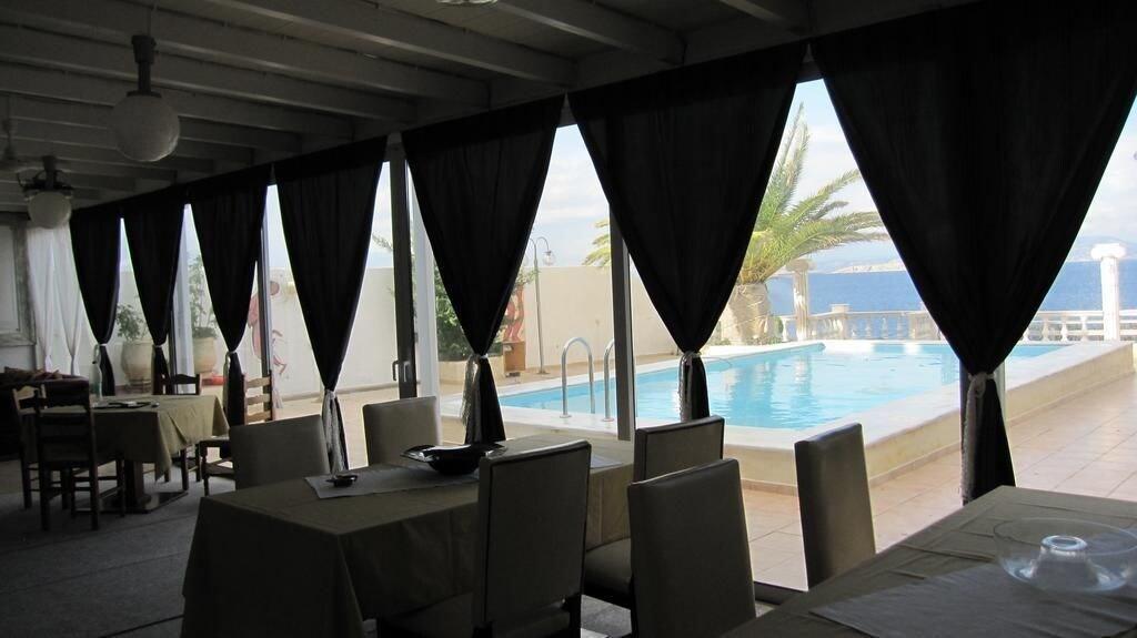 Mistral Apartments Aegina