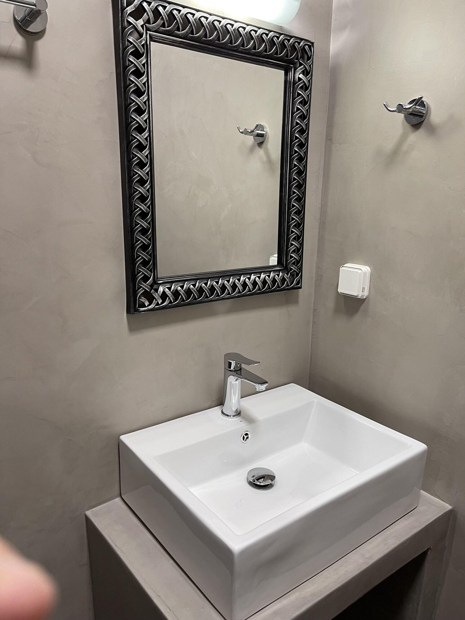 Niriides Hotel & Apartments by null