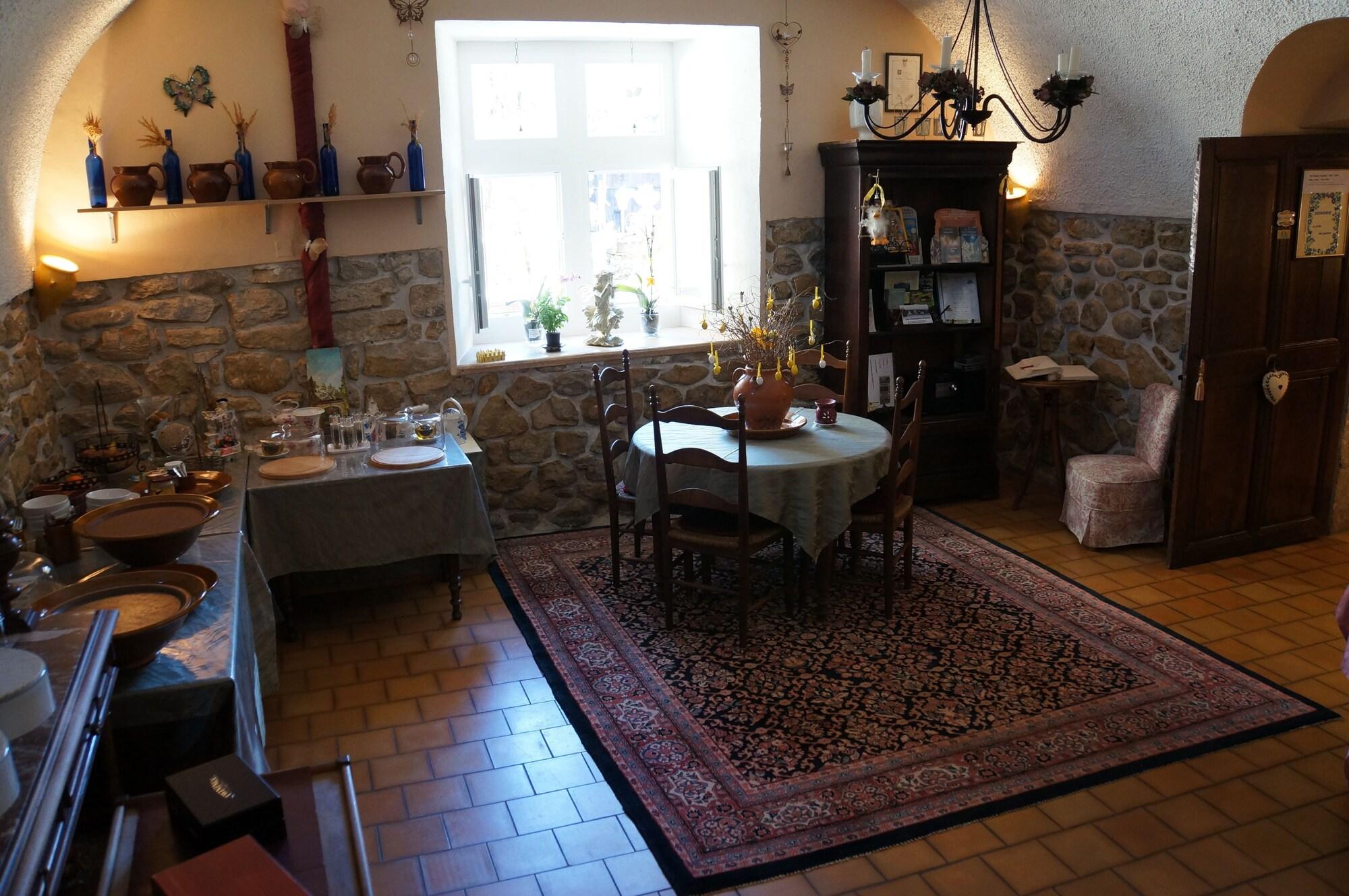 Hotel Le Manoir Du Raveyron