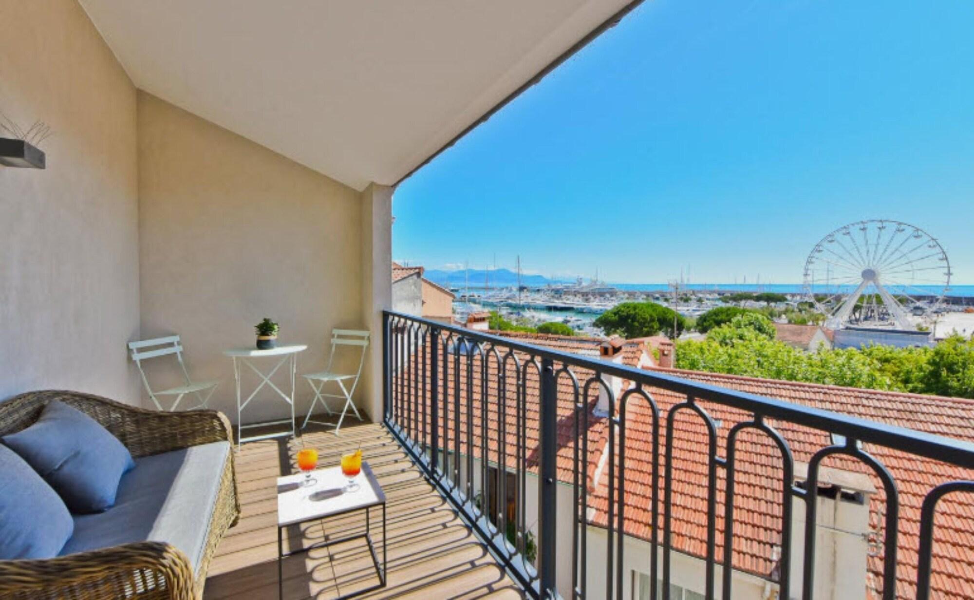 Hôtel & Spa La Villa Port d'Antibes by null